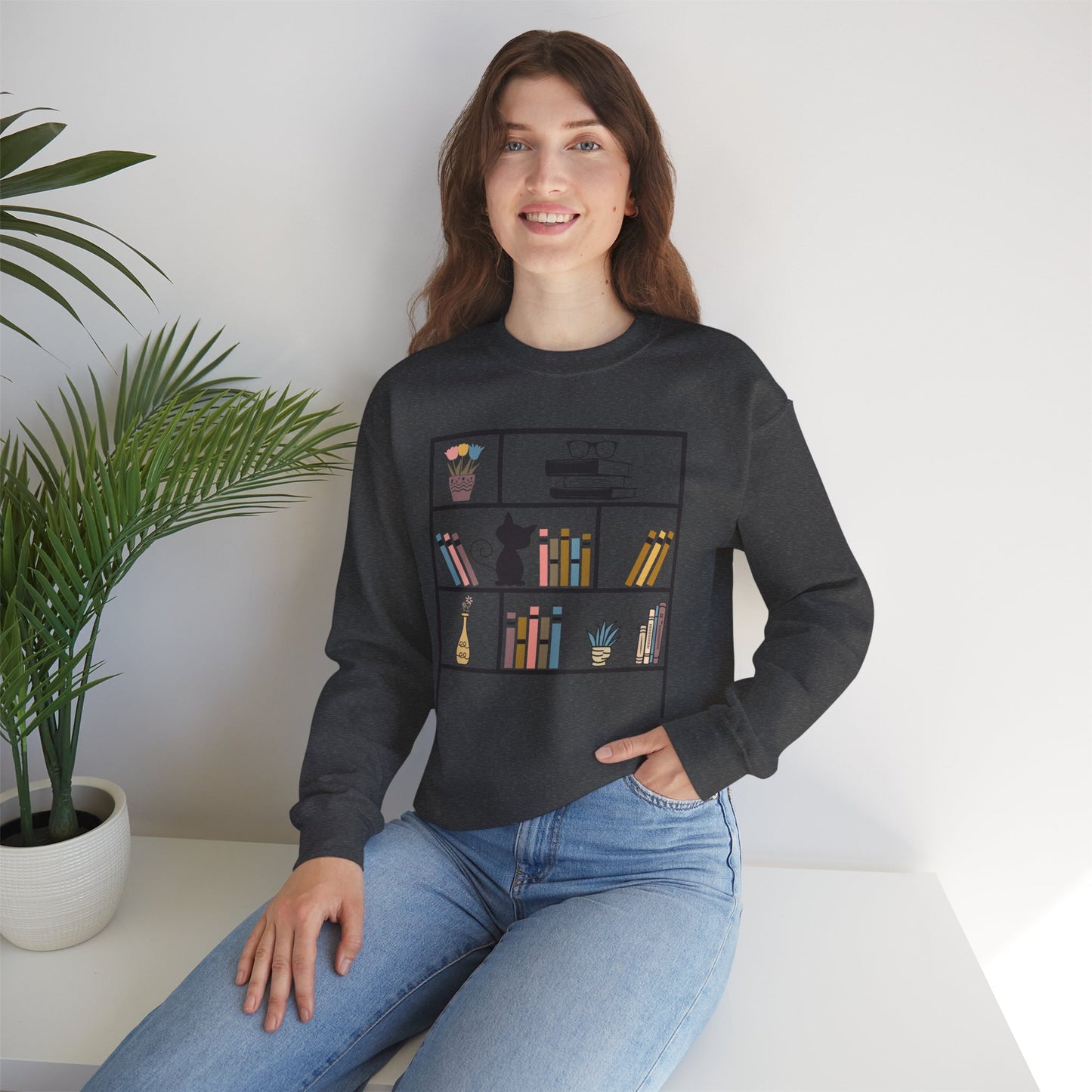 Unisex Heavy Blend™ Crewneck Sweatshirt - Cute bookshelf with cat - Sizes S - 5X